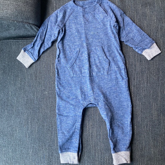 Baby gap one piece 12-18m - Picture 1 of 3